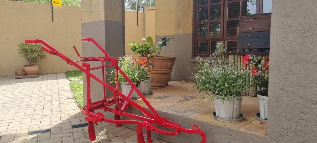 The Leopard Tree Bed & Breakfast Polokwane Exterior photo