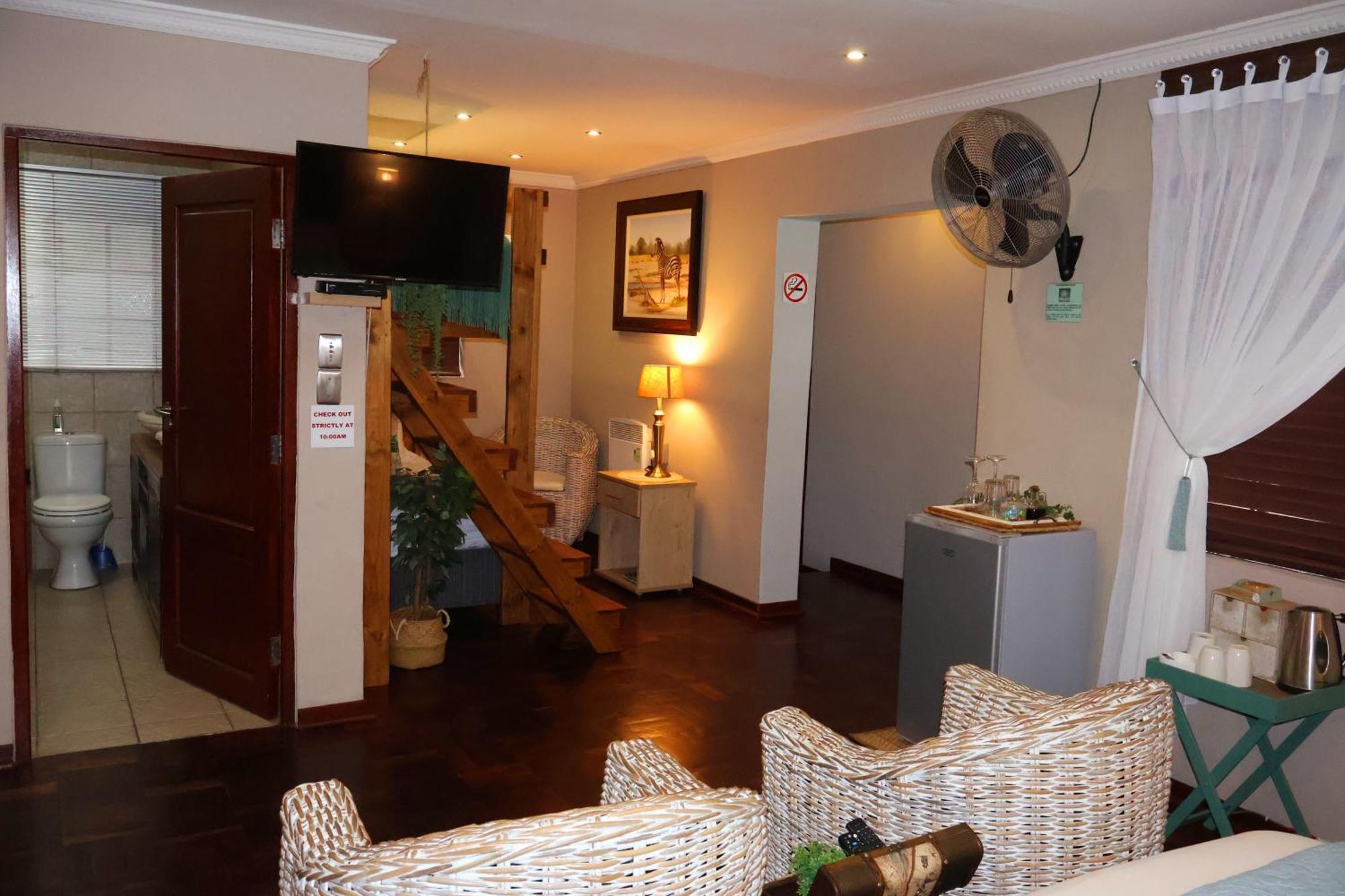 The Leopard Tree Bed & Breakfast Polokwane Exterior photo